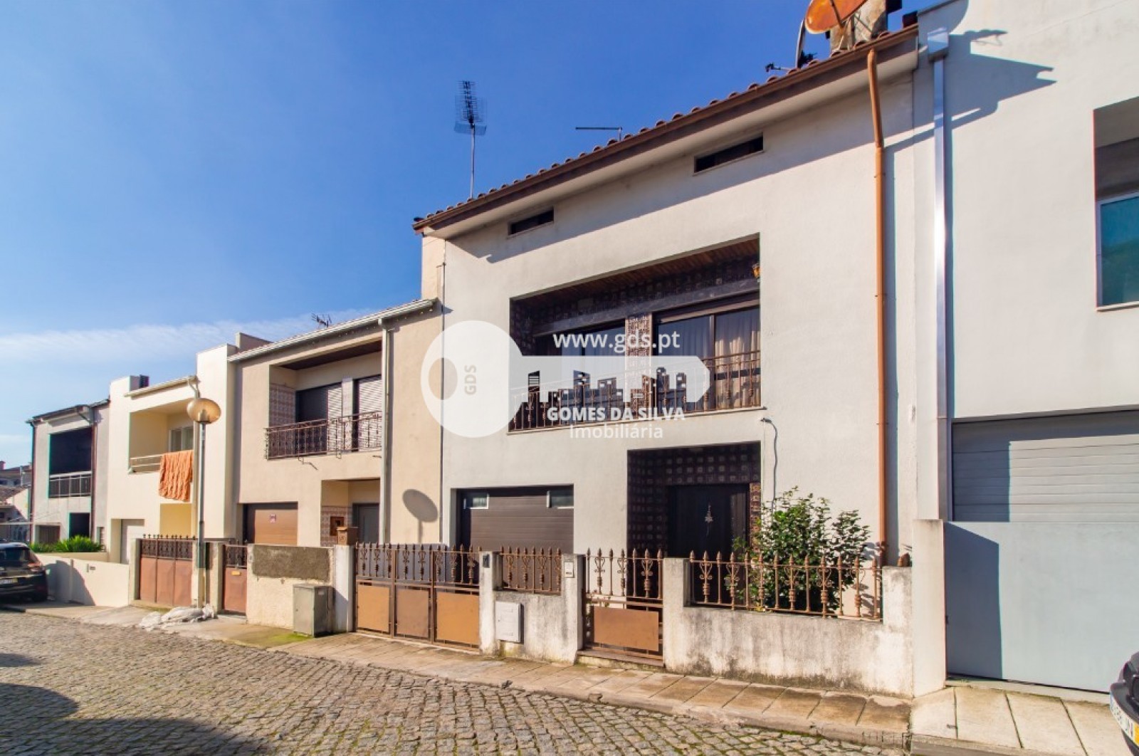 Moradia T4 para Venda em Celeirós, Aveleda e Vimieiro, Braga, Braga - Imagem 1