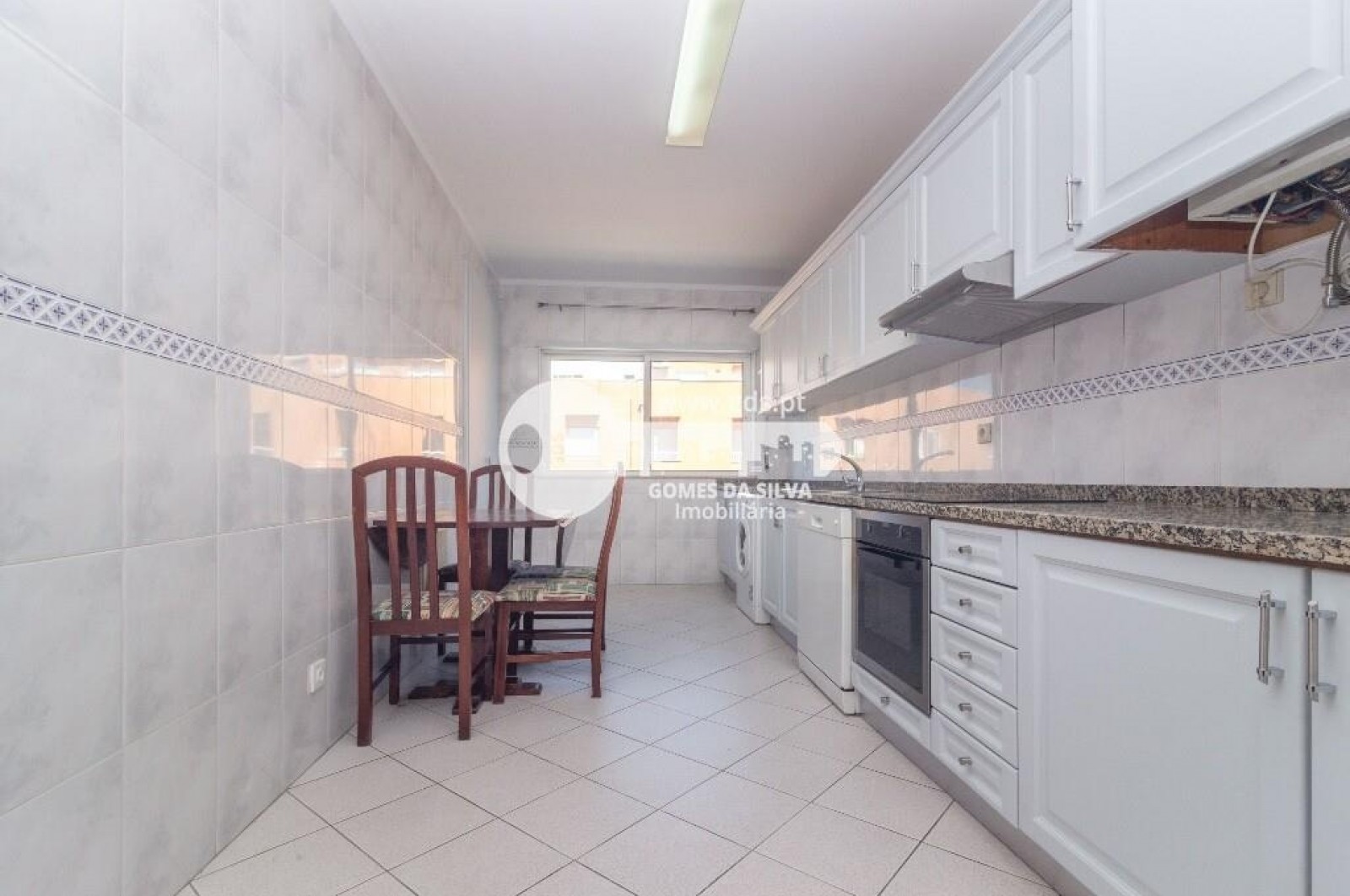 Apartamento T2 para Arrendamento em Nogueira, Fraião e Lamaçães, Braga, Braga - Imagem 4