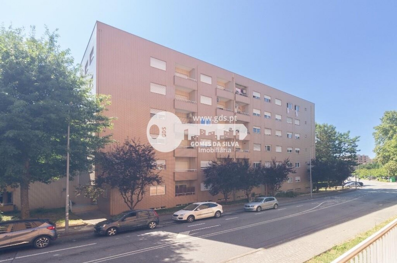Apartamento T2 para Arrendamento em Nogueira, Fraião e Lamaçães, Braga, Braga - Imagem 1