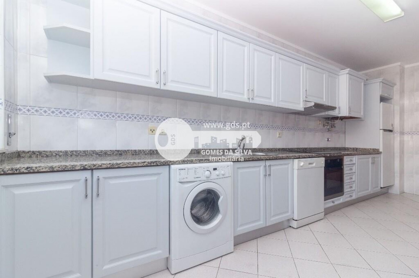 Apartamento T2 para Arrendamento em Nogueira, Fraião e Lamaçães, Braga, Braga - Imagem 5