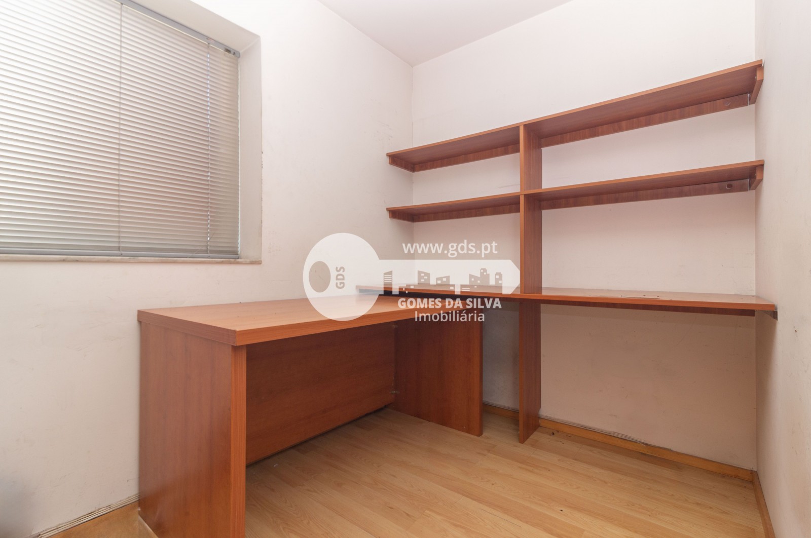 Moradia T3+1 com Espaços Comerciais e Terreno em Priscos – Ideal para Viver e Investir - Gomes da Silva - Imagem 45 Moradia em Priscos, Braga, Braga - Imagem 45