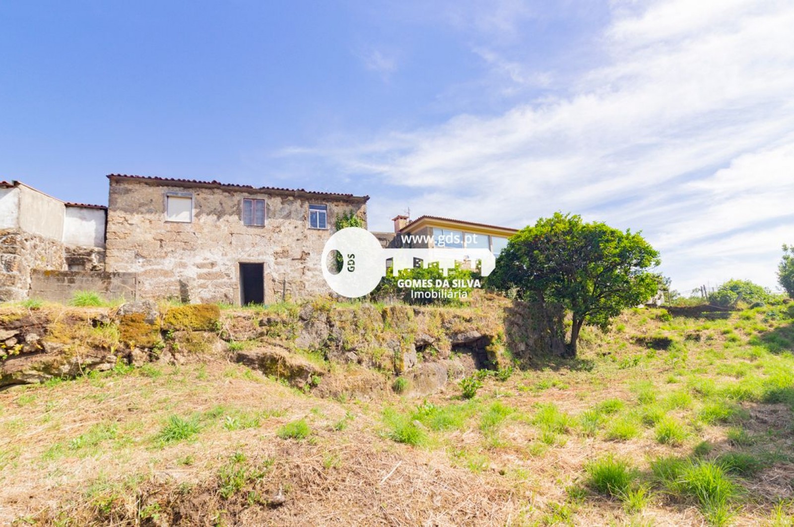 Moradia para restauro c/ 1400m2 de terreno em Arentim - Gomes da Silva - Imagem 8 Moradia em Arentim e Cunha, Braga, Braga - Imagem 8