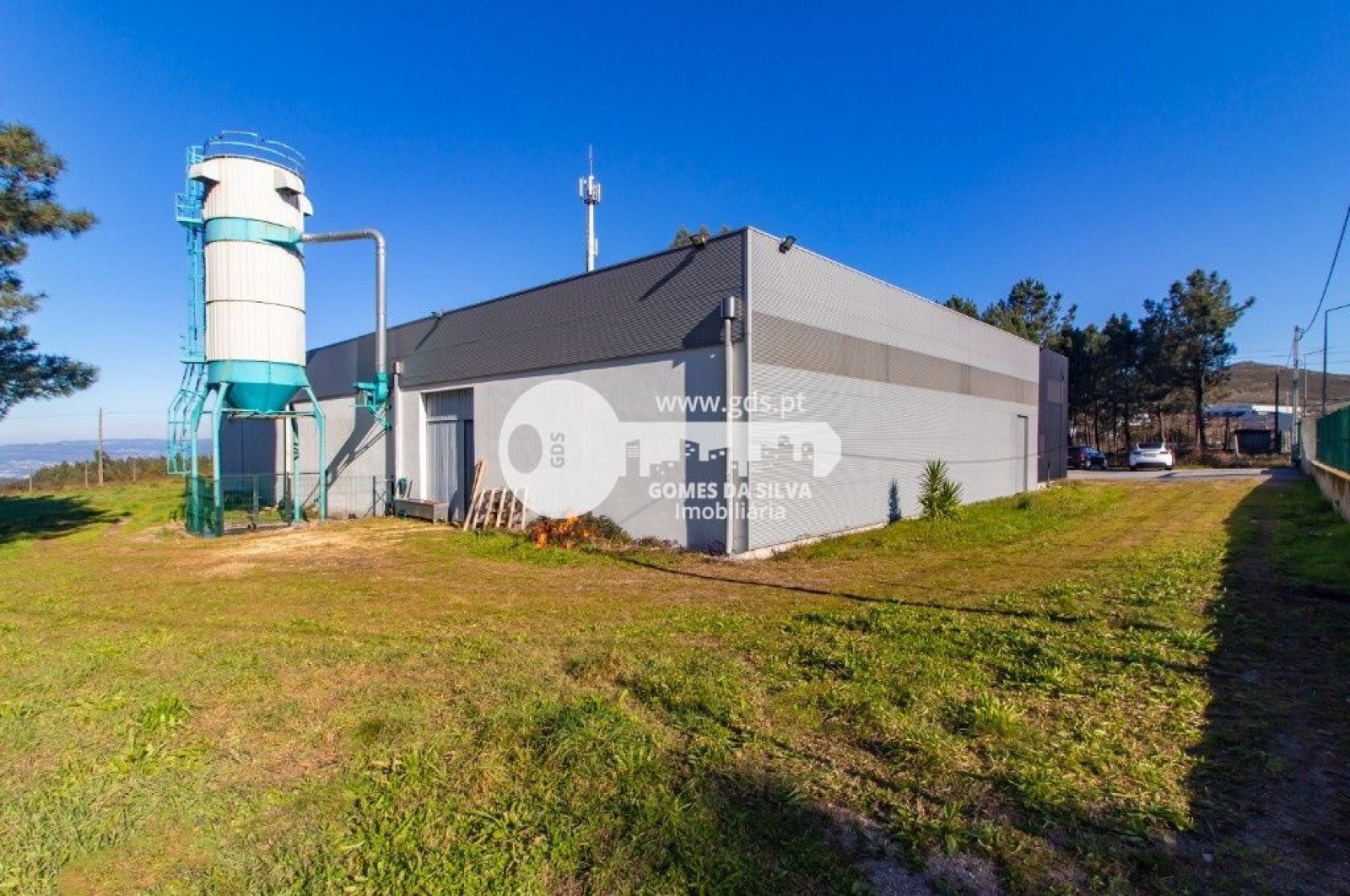 Pavilhão Industrial com lote de 5.850m2 em Espinho - Gomes da Silva - Imagem 1 Armazém em Espinho, Braga, Braga - Imagem 1