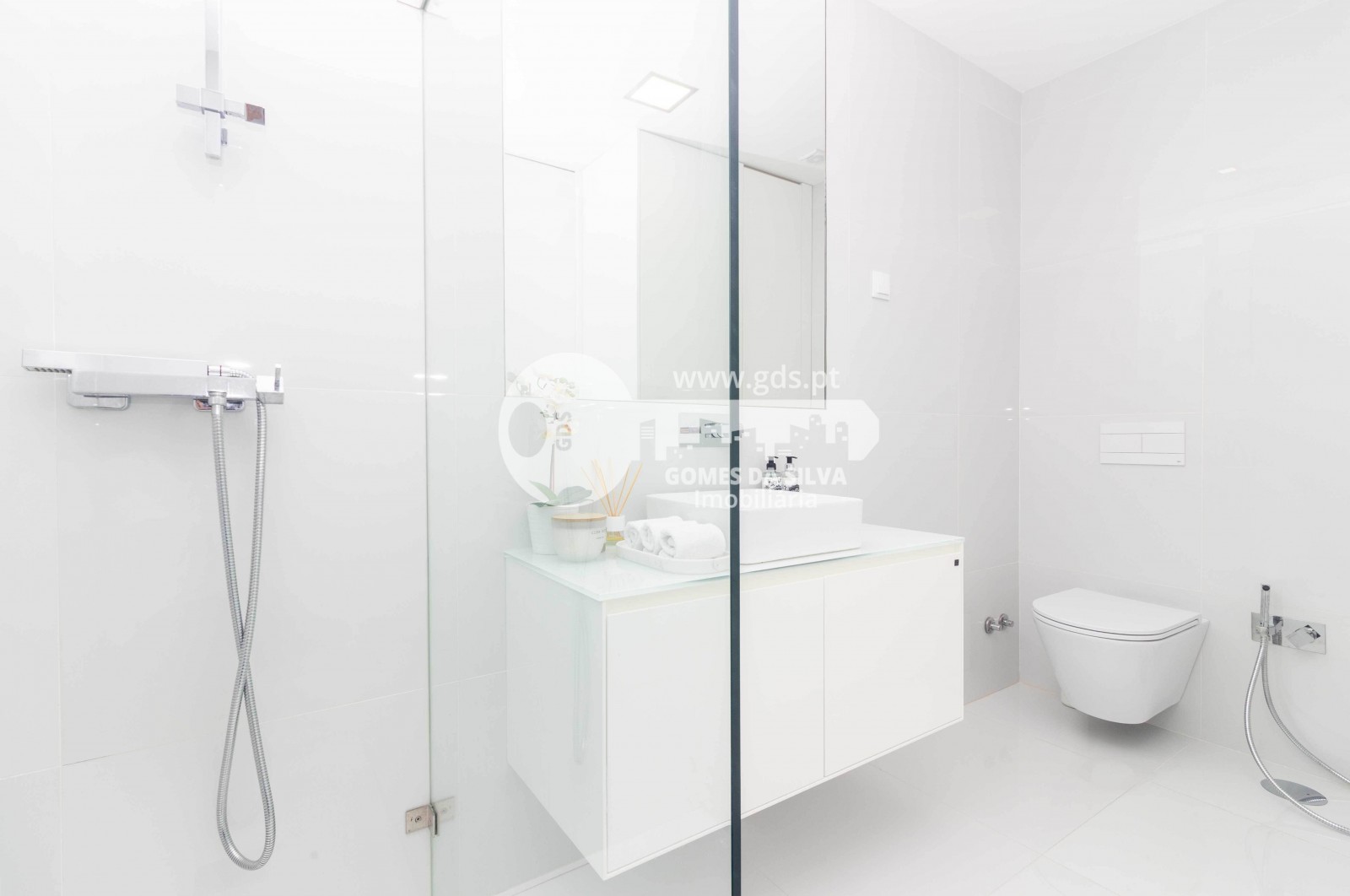 Apartamento T2 Moderno e Totalmente Mobilado e Equipado - Gomes da Silva - Imagem 27 Apartamento em Braga (Maximinos, Sé e Cividade), Braga, Braga - Imagem 27
