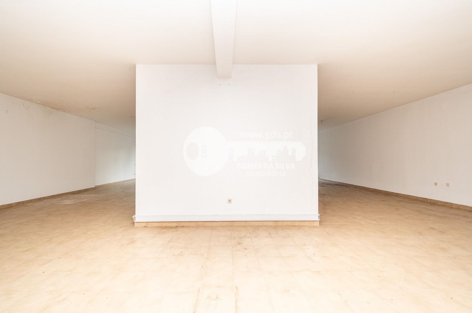 Loja na Rua Pedro Gomes Ourives com 219m2 - Gomes da Silva - Imagem 23 Loja em Braga (Maximinos, Sé e Cividade), Braga, Braga - Imagem 23