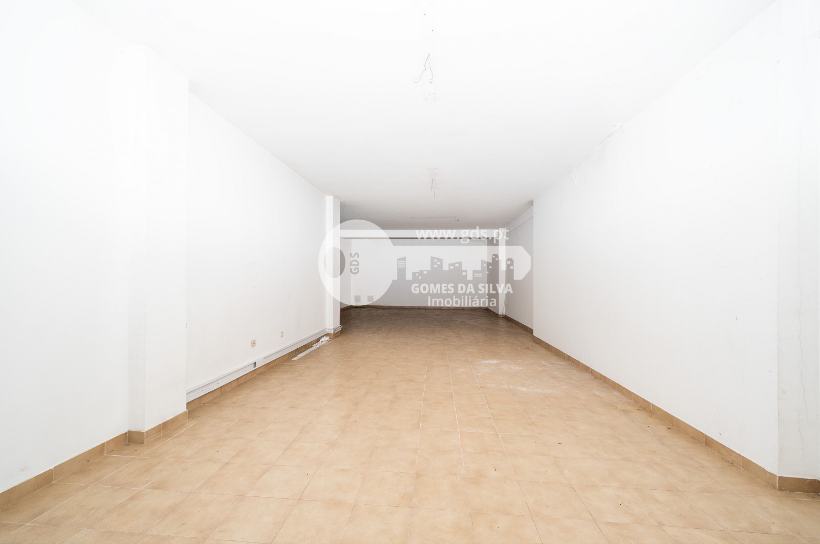 Loja em Braga (Maximinos, Sé e Cividade), Braga, Braga - Imagem 18