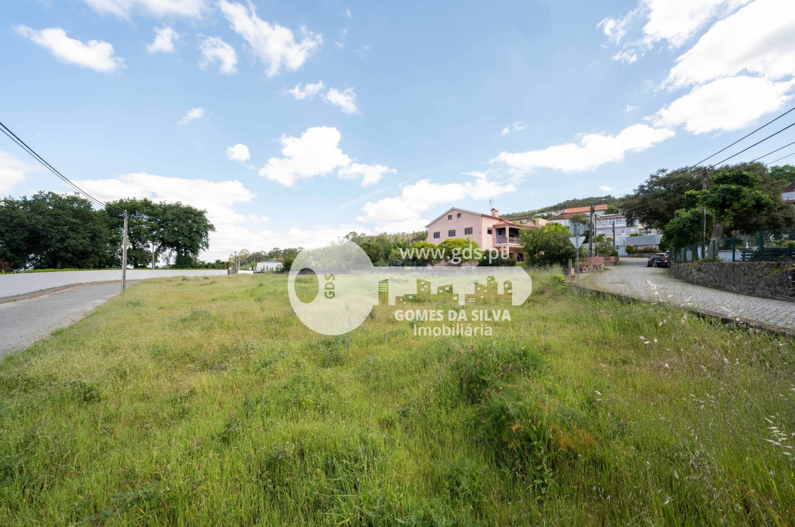 Terreno p/ construção com 115m de frente de estrada em Esporões - Gomes da Silva - Imagem 2 Terreno em Esporões, Braga, Braga - Imagem 2