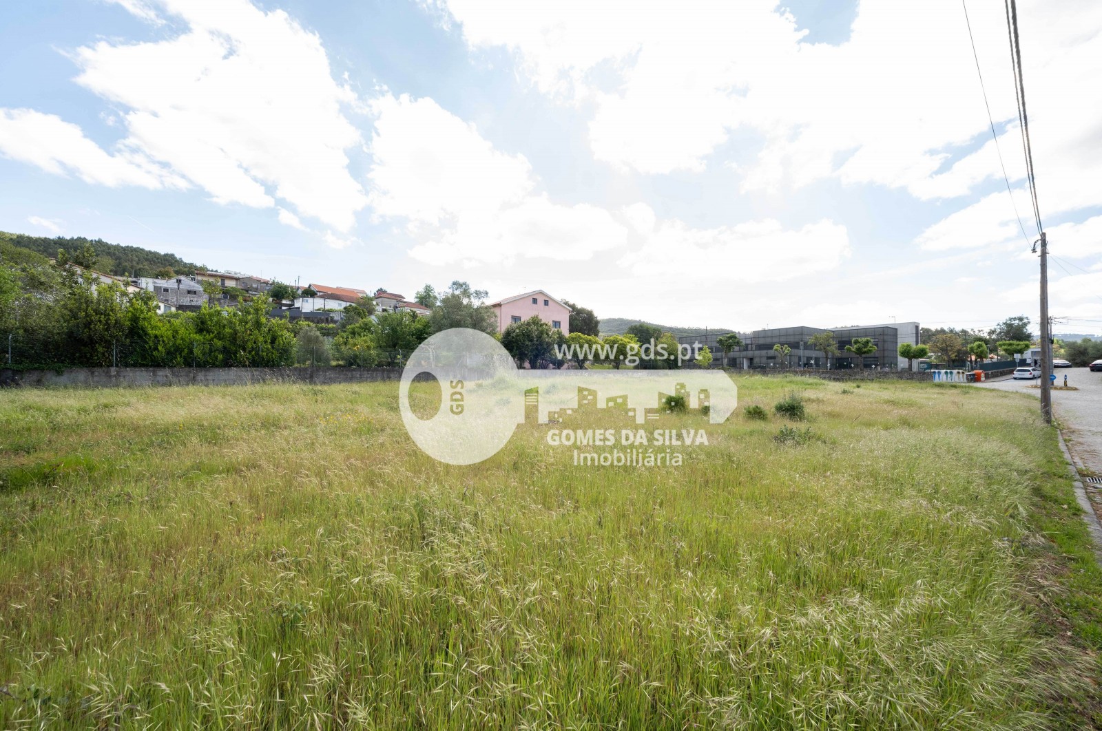 Terreno p/ construção com 115m de frente de estrada em Esporões - Gomes da Silva - Imagem 4 Terreno em Esporões, Braga, Braga - Imagem 4