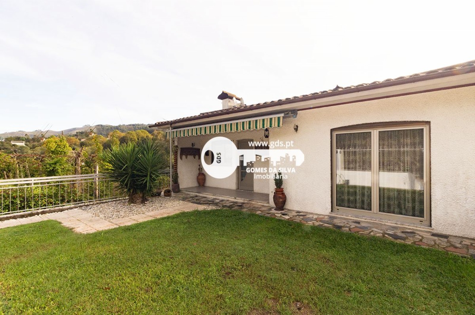Moradia T4 com acesso exclusivo ao rio - Gomes da Silva - Imagem 1 Moradia em Coucieiro, Vila Verde, Braga - Imagem 1