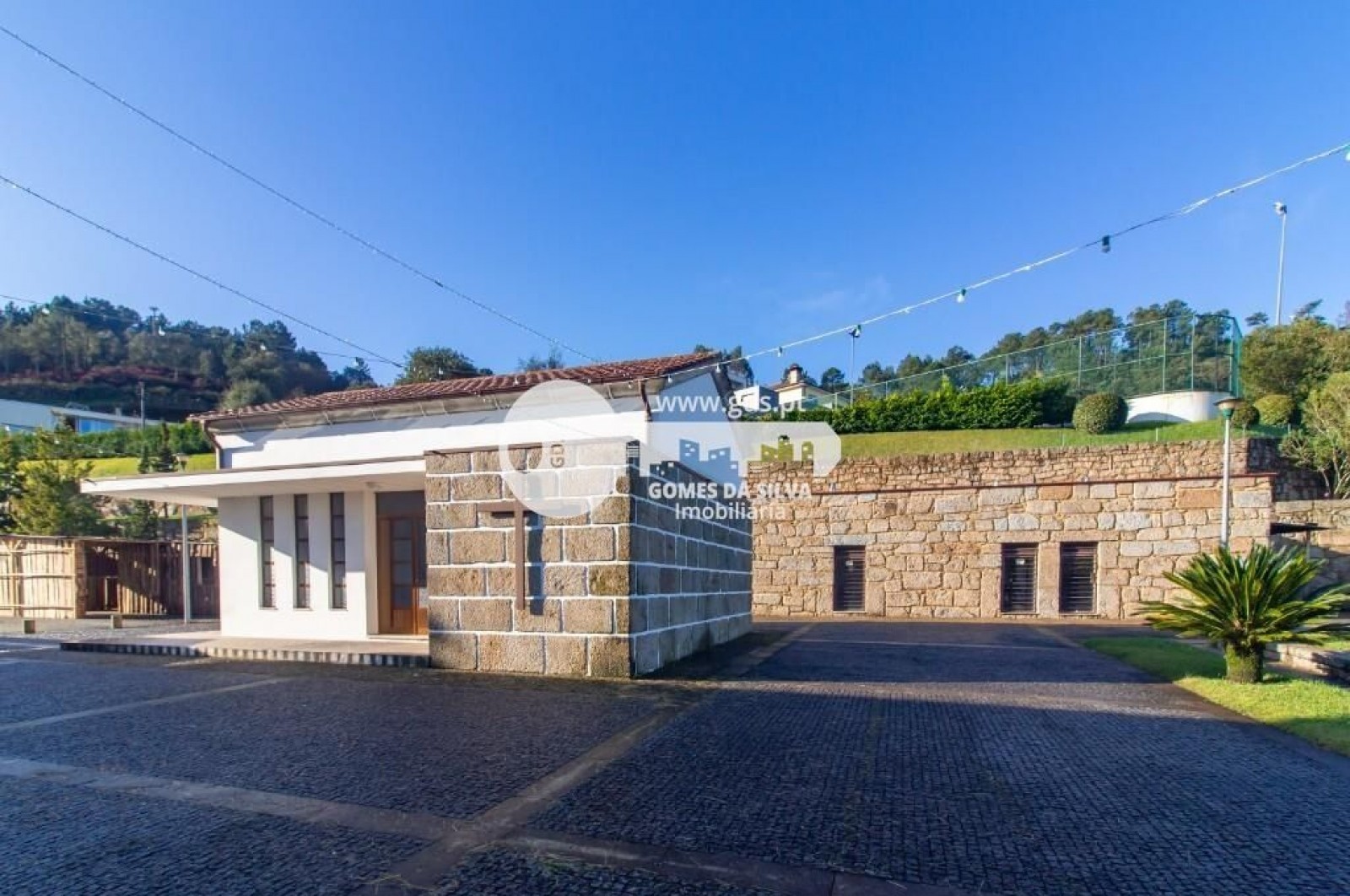 Duas moradias para recuperar com terreno de 1240m2 - Gomes da Silva - Imagem 11 Moradia em Santa Lucrécia de Algeriz e Navarra, Braga, Braga - Imagem 11
