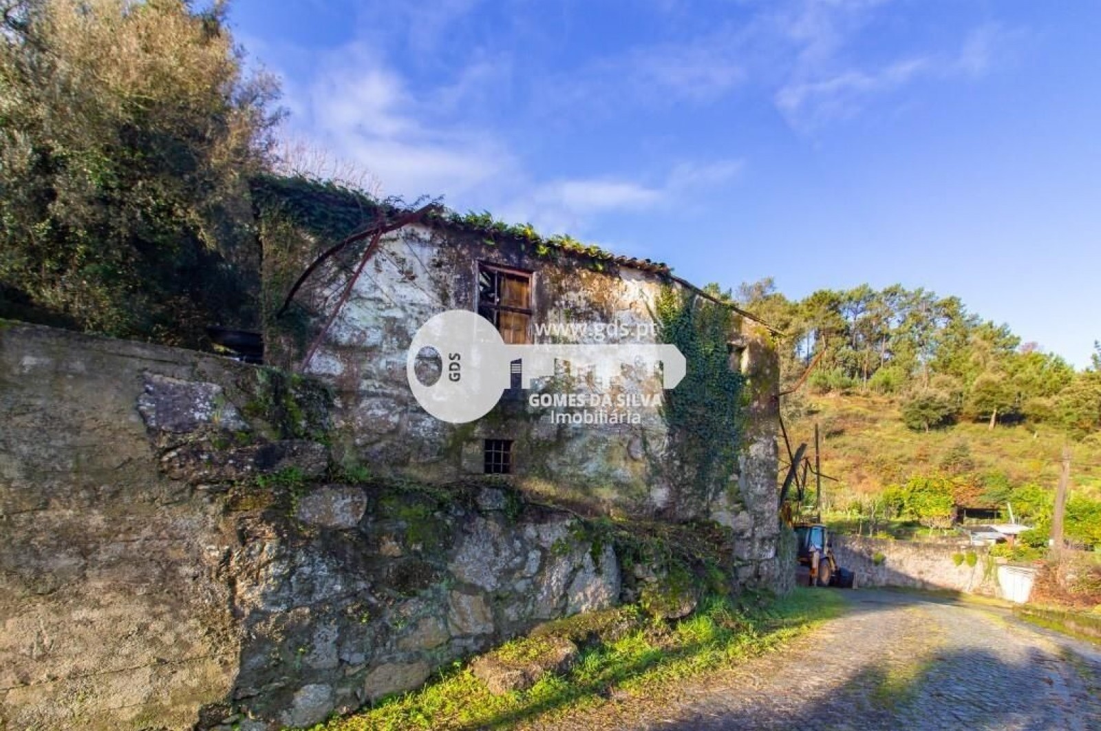 Duas moradias para recuperar com terreno de 1240m2 - Gomes da Silva - Imagem 15 Moradia em Santa Lucrécia de Algeriz e Navarra, Braga, Braga - Imagem 15