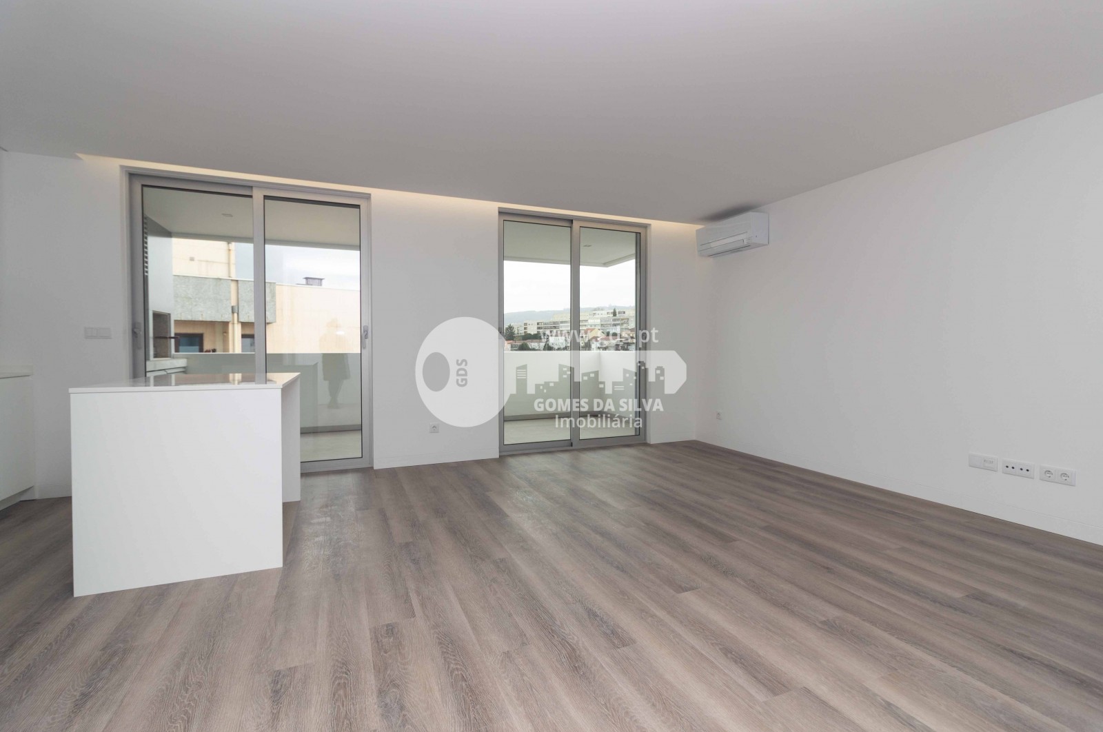 Apartamento T2 Moderno para Arrendamento - Gomes da Silva - Imagem 2 Apartamento em Braga (Maximinos, Sé e Cividade), Braga, Braga - Imagem 2