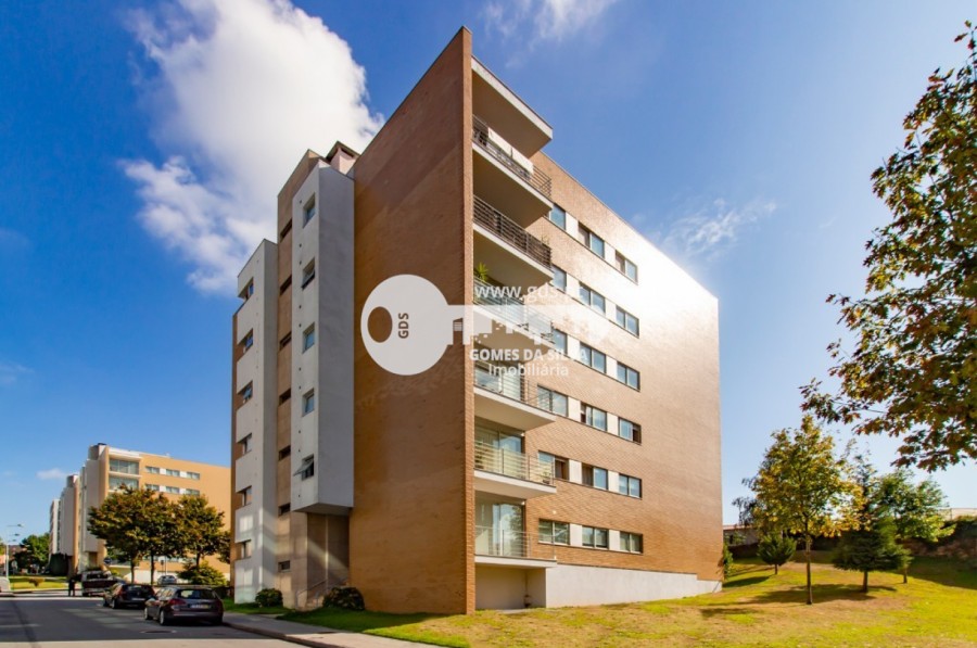 Apartamento T3 para Venda em Nogueira, Fraião e Lamaçães, Braga, Braga - Imagem 2