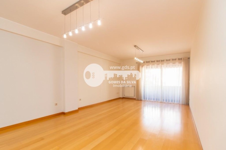 Apartamento T3 para Arrendamento em Nogueiró e Tenões, Braga, Braga - Imagem 3