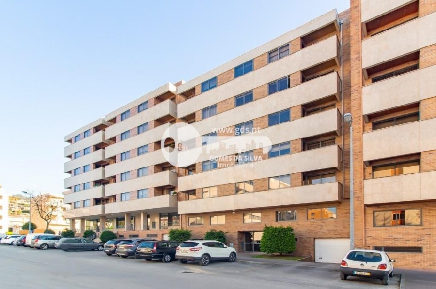 Apartamento T3 para Arrendamento em Nogueiró e Tenões, Braga, Braga