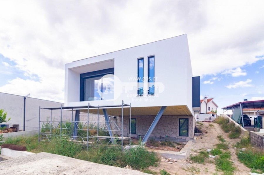 Moradia T3 para Venda em Vale (São Cosme), Telhado e Portela, Vila Nova de Famalicão, Braga - Imagem 9
