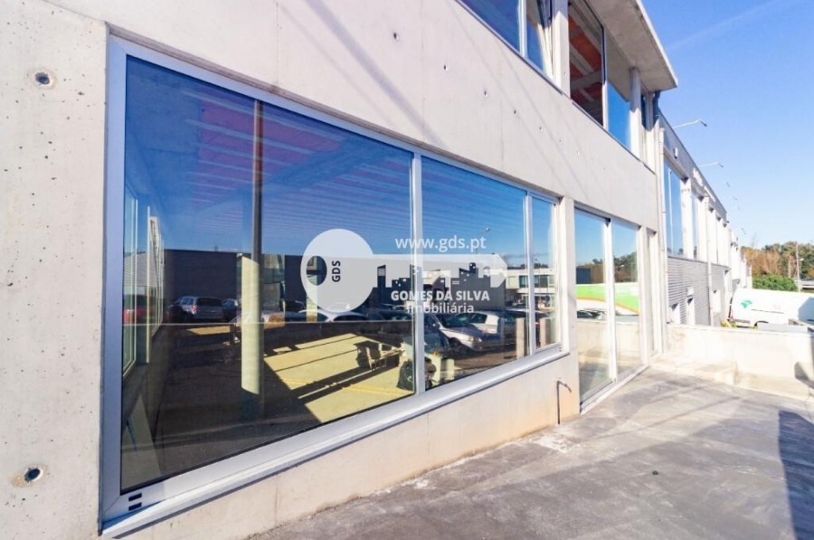 Armazém para Venda em Ferreiros e Gondizalves, Braga, Braga - Imagem 8
