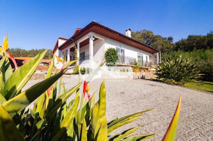 Moradia T4 para Venda em Tadim, Braga, Braga