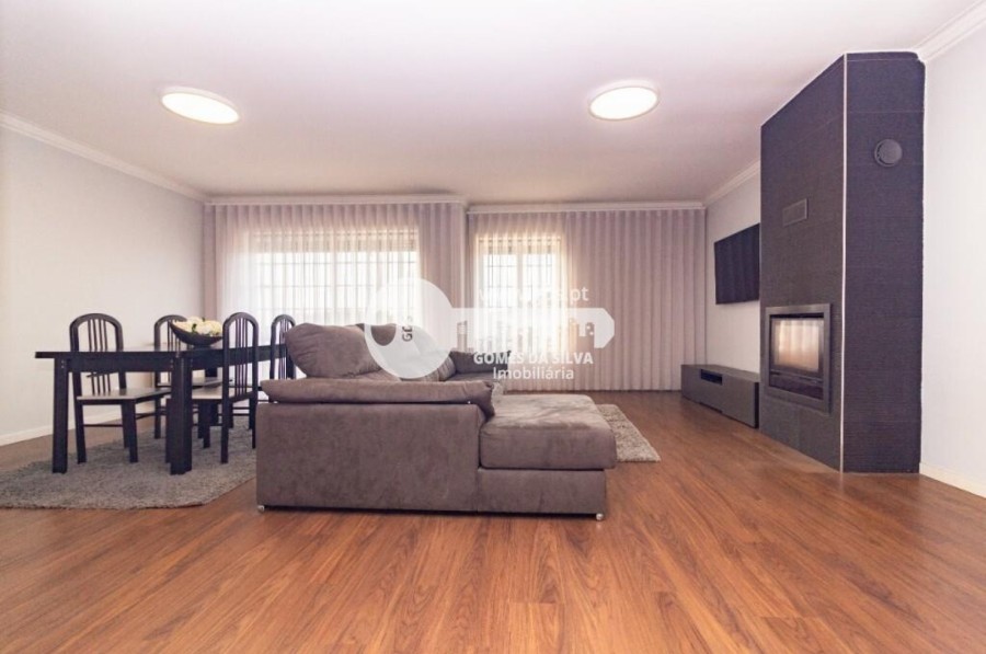 Moradia T5+ para Venda em Nogueira, Fraião e Lamaçães, Braga, Braga - Imagem 4