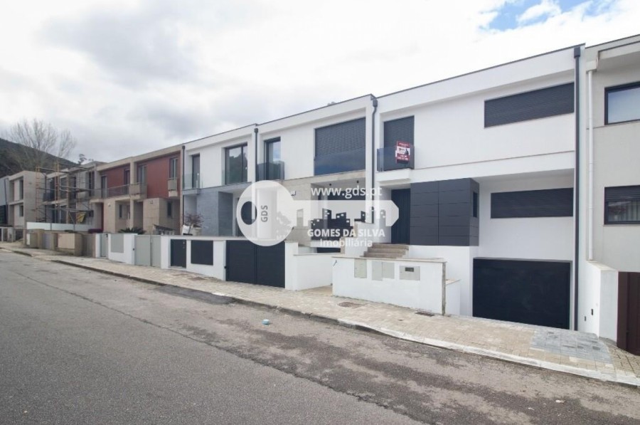 Moradia T4 para Venda em Nogueira, Fraião e Lamaçães, Braga, Braga - Imagem 35