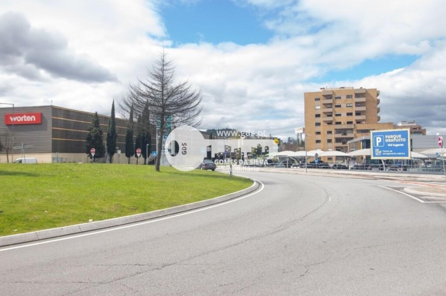 Moradia T4 para Venda em Nogueira, Fraião e Lamaçães, Braga, Braga - Imagem 39