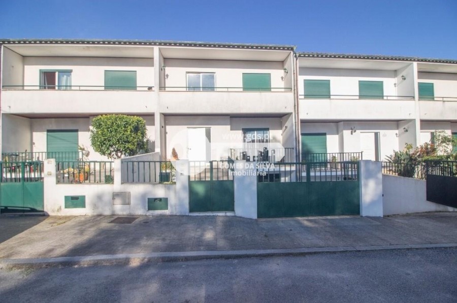Moradia T4 para Venda em Carrazedo, Amares, Braga