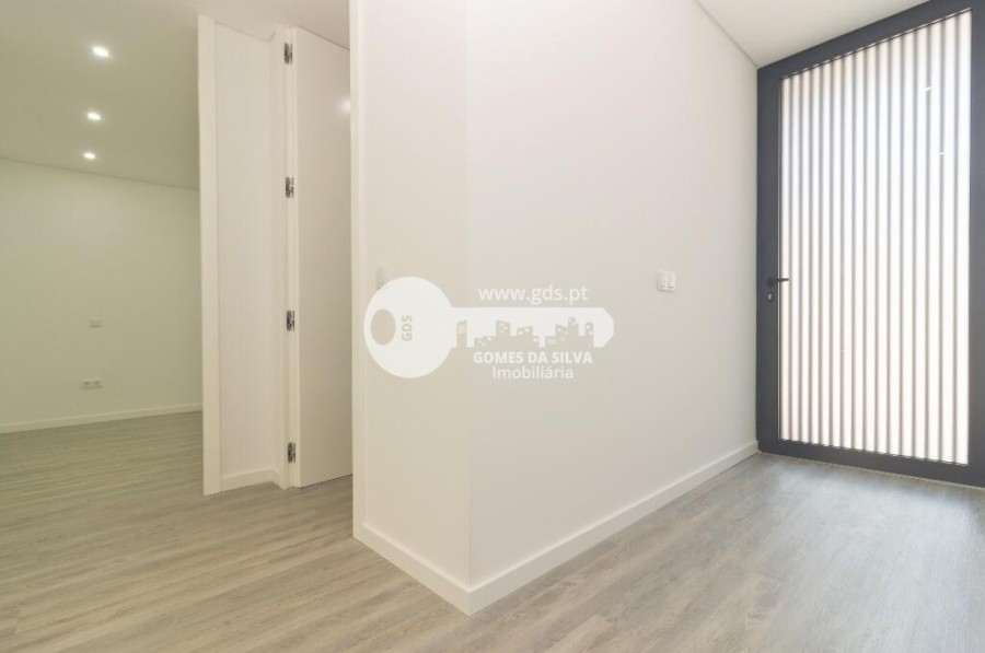 Moradia T4 para Venda em Nogueira, Fraião e Lamaçães, Braga, Braga - Imagem 2