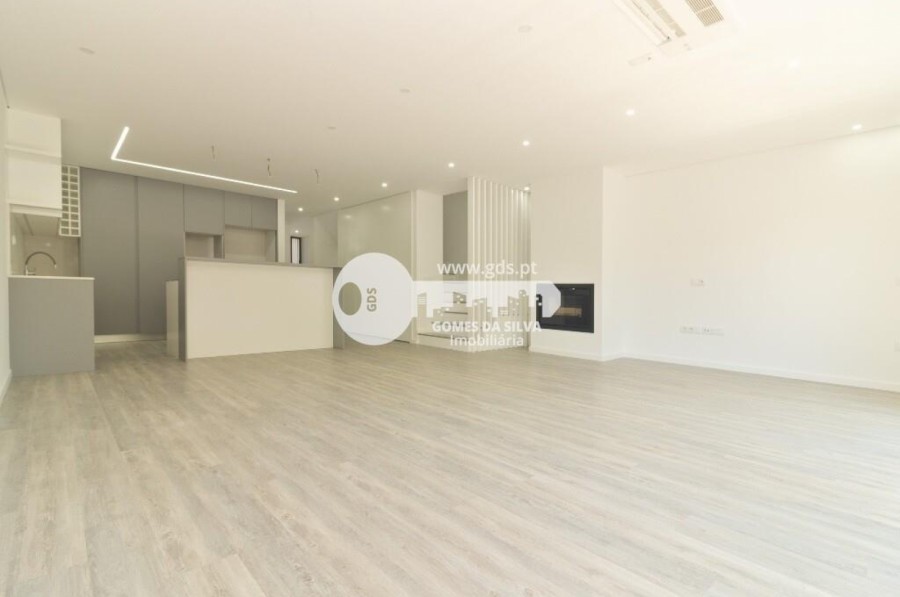 Moradia T4 para Venda em Nogueira, Fraião e Lamaçães, Braga, Braga - Imagem 5