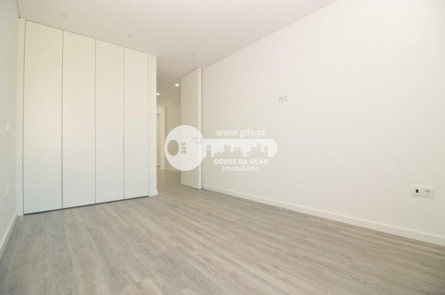 Moradia T4 para Venda em Nogueira, Fraião e Lamaçães, Braga, Braga - Imagem 17