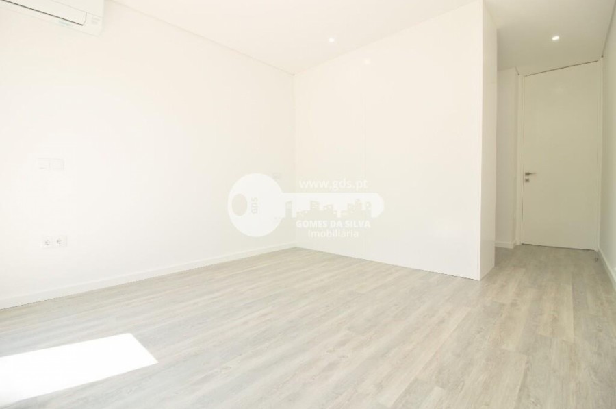 Moradia T4 para Venda em Nogueira, Fraião e Lamaçães, Braga, Braga - Imagem 11