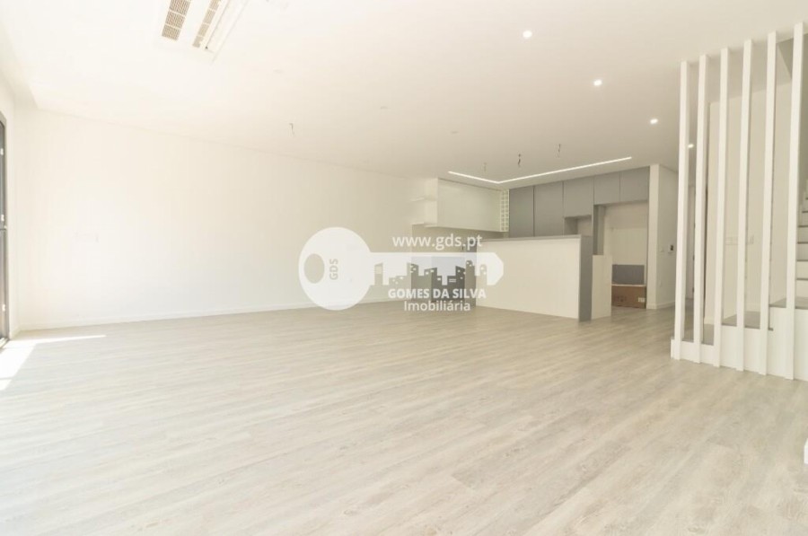 Moradia T4 para Venda em Nogueira, Fraião e Lamaçães, Braga, Braga - Imagem 6