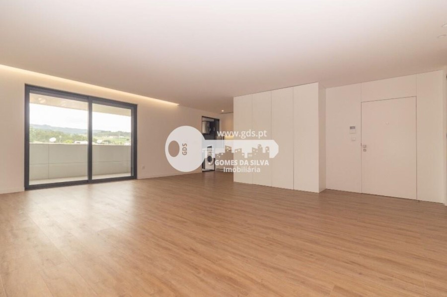 Apartamento T3 para Arrendamento em Vila Verde e Barbudo, Vila Verde, Braga - Imagem 8