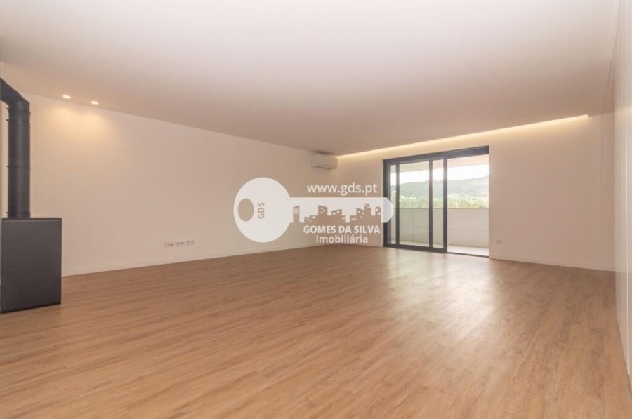 Apartamento T3 para Arrendamento em Vila Verde e Barbudo, Vila Verde, Braga - Imagem 2