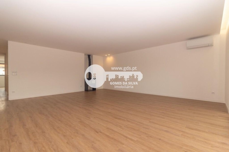 Apartamento T3 para Arrendamento em Vila Verde e Barbudo, Vila Verde, Braga - Imagem 3