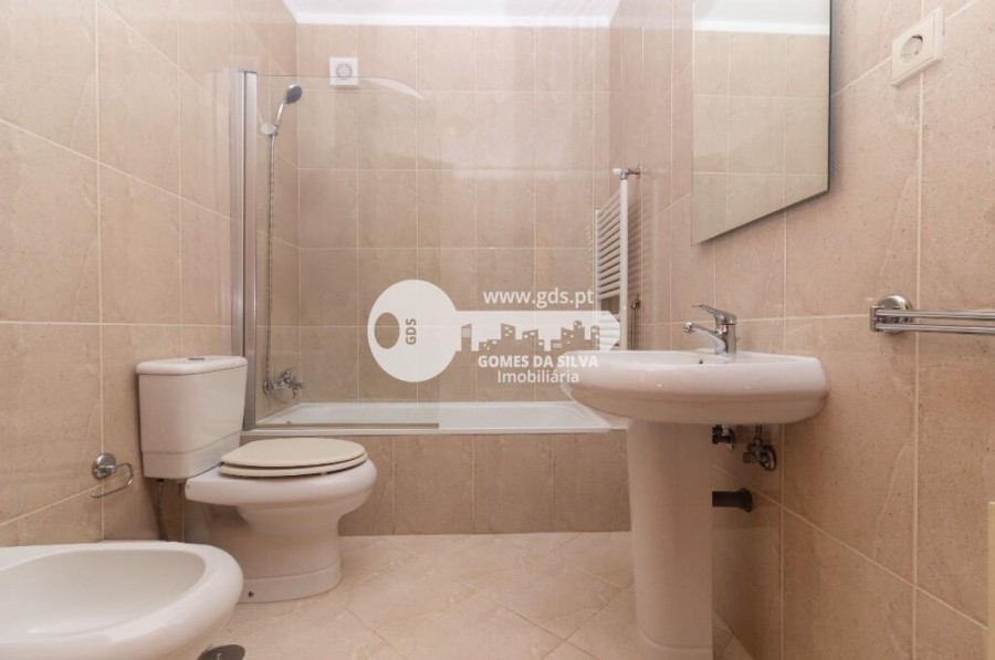 Apartamento T2 para Arrendamento em Nogueira, Fraião e Lamaçães, Braga, Braga - Imagem 6