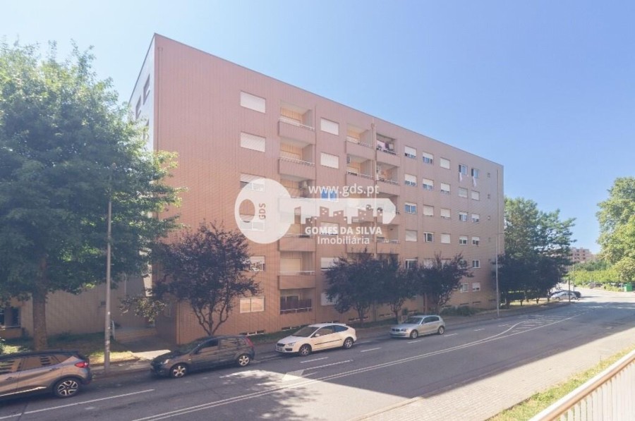 Apartamento T2 para Arrendamento em Nogueira, Fraião e Lamaçães, Braga, Braga