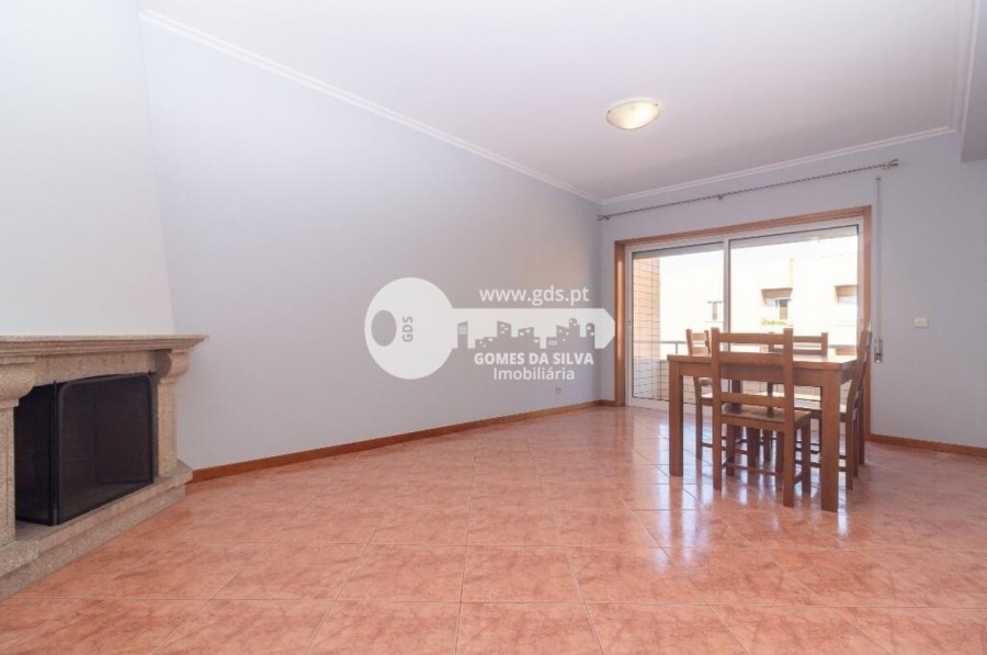 Apartamento T2 para Arrendamento em Nogueira, Fraião e Lamaçães, Braga, Braga - Imagem 9