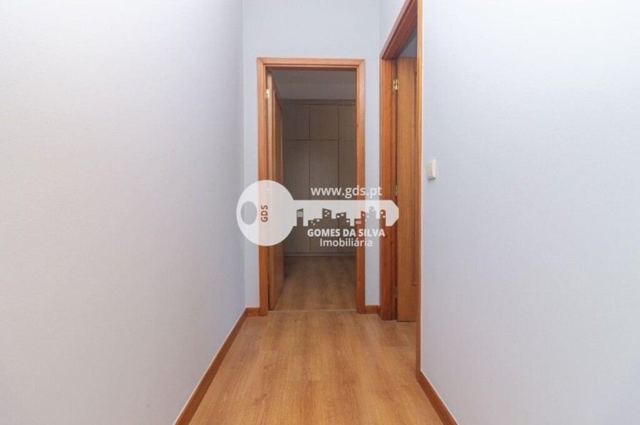 Apartamento T2 para Arrendamento em Nogueira, Fraião e Lamaçães, Braga, Braga - Imagem 14