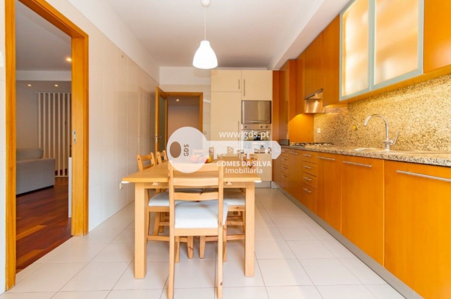 Apartamento em Braga (Maximinos, Sé e Cividade), Braga, Braga - Imagem 1