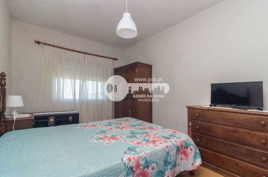 Moradia Bifamiliar com Potencial de Rentabilização– São Victor, Braga - Gomes da Silva - Imagem 17 Moradia em São Victor, Braga, Braga - Imagem 17