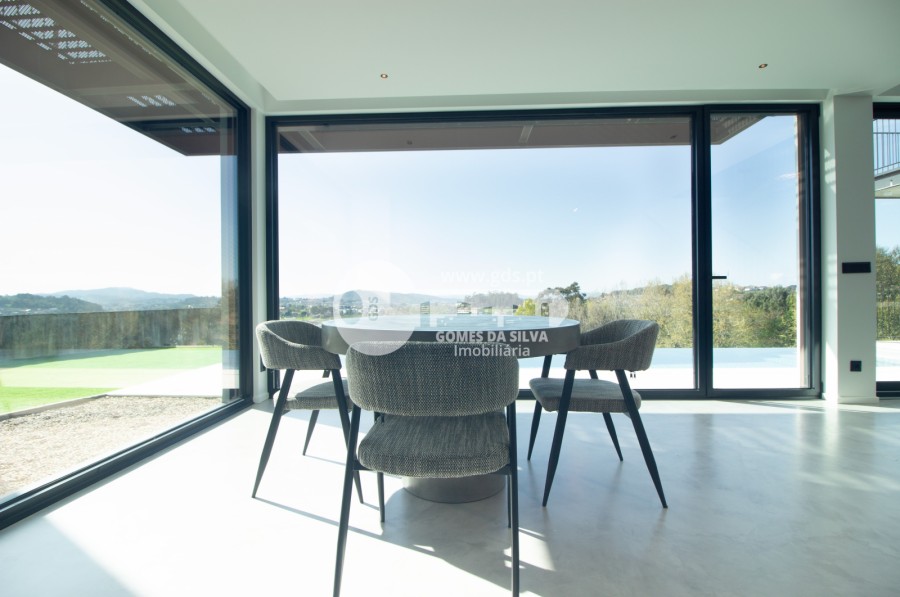 Moradia T3 Contemporânea e Diferenciada em Braga - Gomes da Silva - Imagem 49 Moradia em Lomar e Arcos, Braga, Braga - Imagem 49