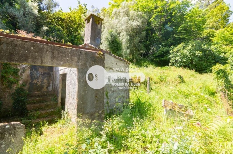 Duas moradias para recuperar com terreno de 1240m2 - Gomes da Silva - Imagem 19 Moradia em Santa Lucrécia de Algeriz e Navarra, Braga, Braga - Imagem 19