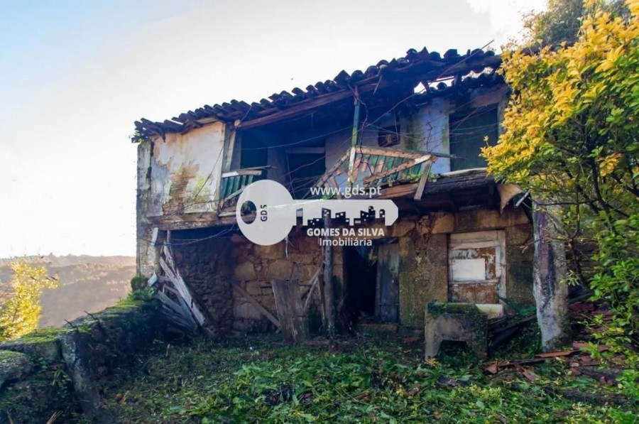 Duas moradias para recuperar com terreno de 1240m2 - Gomes da Silva - Imagem 17 Moradia em Santa Lucrécia de Algeriz e Navarra, Braga, Braga - Imagem 17