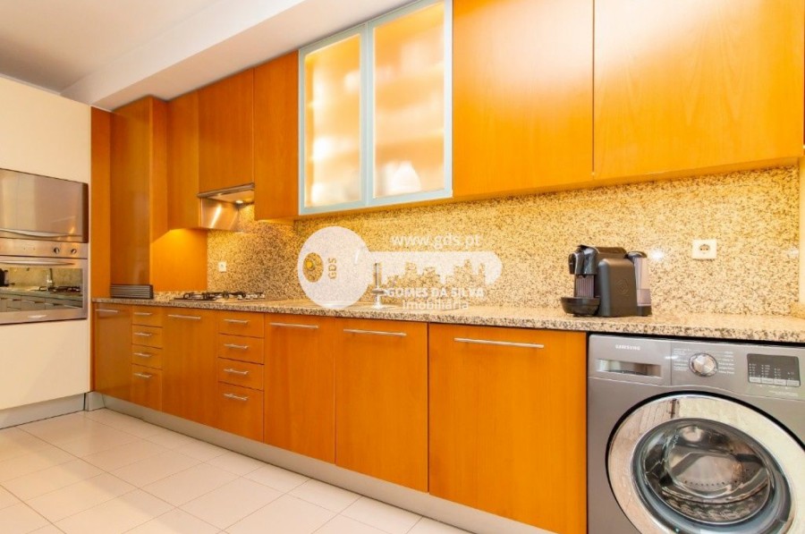 Apartamento em Braga (Maximinos, Sé e Cividade), Braga, Braga - Imagem 2