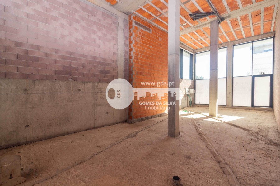 Loja sita em São Pedro da Cova com 95m2 com garagem - Gomes da Silva - Imagem 10 Loja em São Pedro da Cova, Gondomar, Porto - Imagem 10