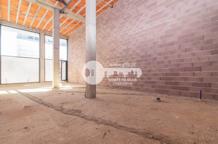 Loja sita em São Pedro da Cova com 95m2 com garagem - Gomes da Silva - Imagem 6 Loja em São Pedro da Cova, Gondomar, Porto - Imagem 6