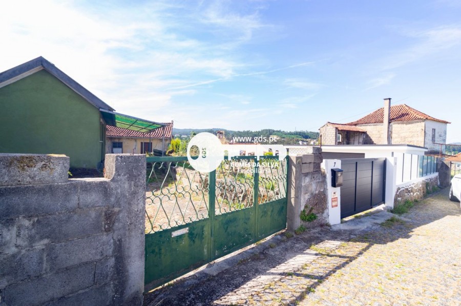 Moradia para restauro c/ 1400m2 de terreno em Arentim - Gomes da Silva - Imagem 14 Moradia em Arentim e Cunha, Braga, Braga - Imagem 14