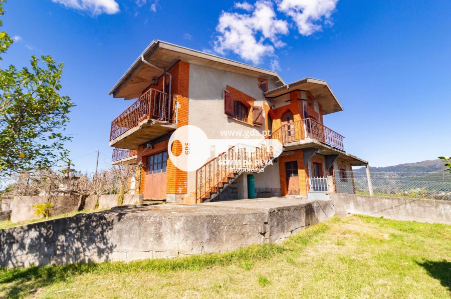 Moradia em Verim, Friande e Ajude, Póvoa de Lanhoso, Braga