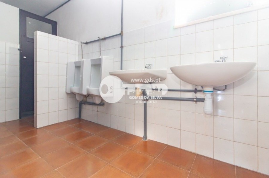 Pavilhão Industrial com lote de 5.850m2 em Espinho - Gomes da Silva - Imagem 9 Armazém em Espinho, Braga, Braga - Imagem 9