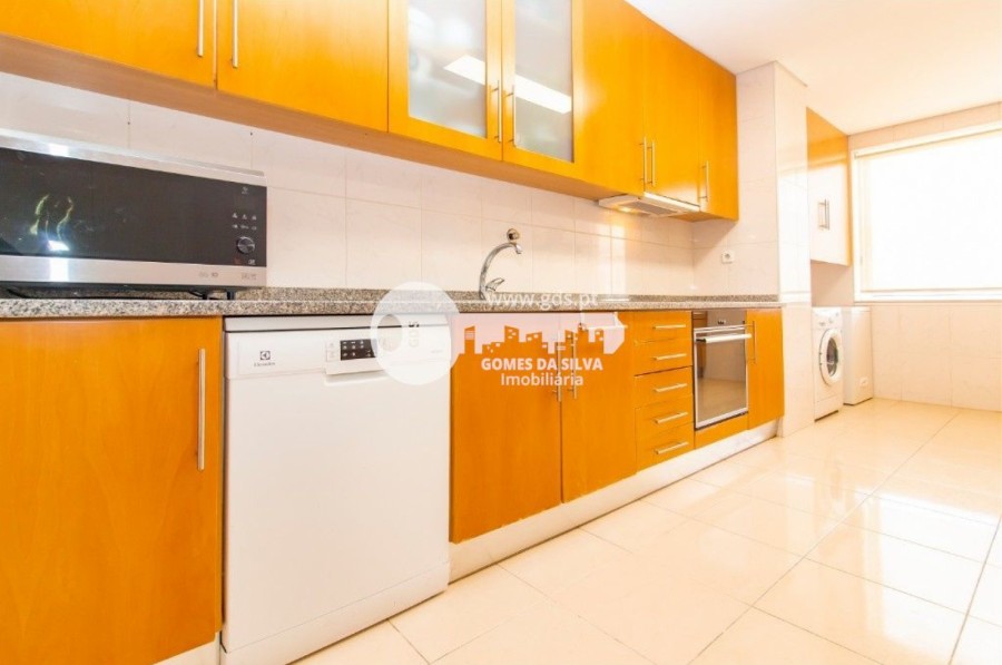 Apartamento em Nogueira, Fraião e Lamaçães, Braga, Braga - Imagem 4